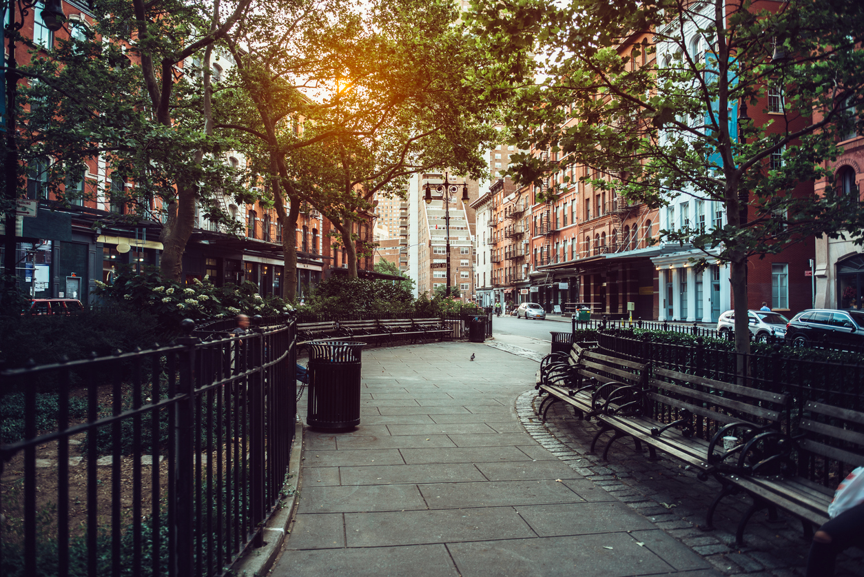 City street park under sunlight in Manhattan